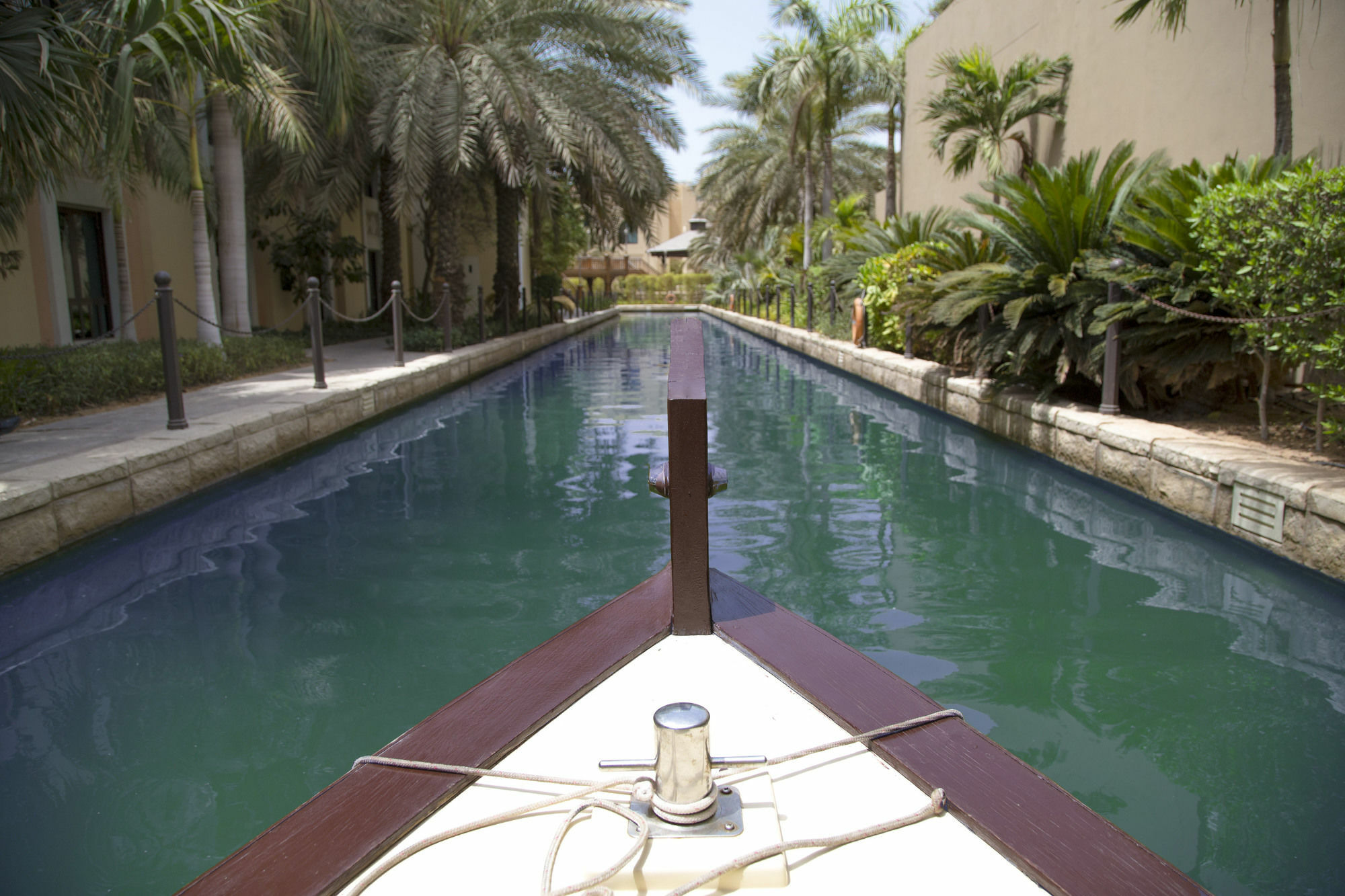 Shangri-La Hotel Apartments Qaryat Al Beri Abu Dhabi Exterior photo